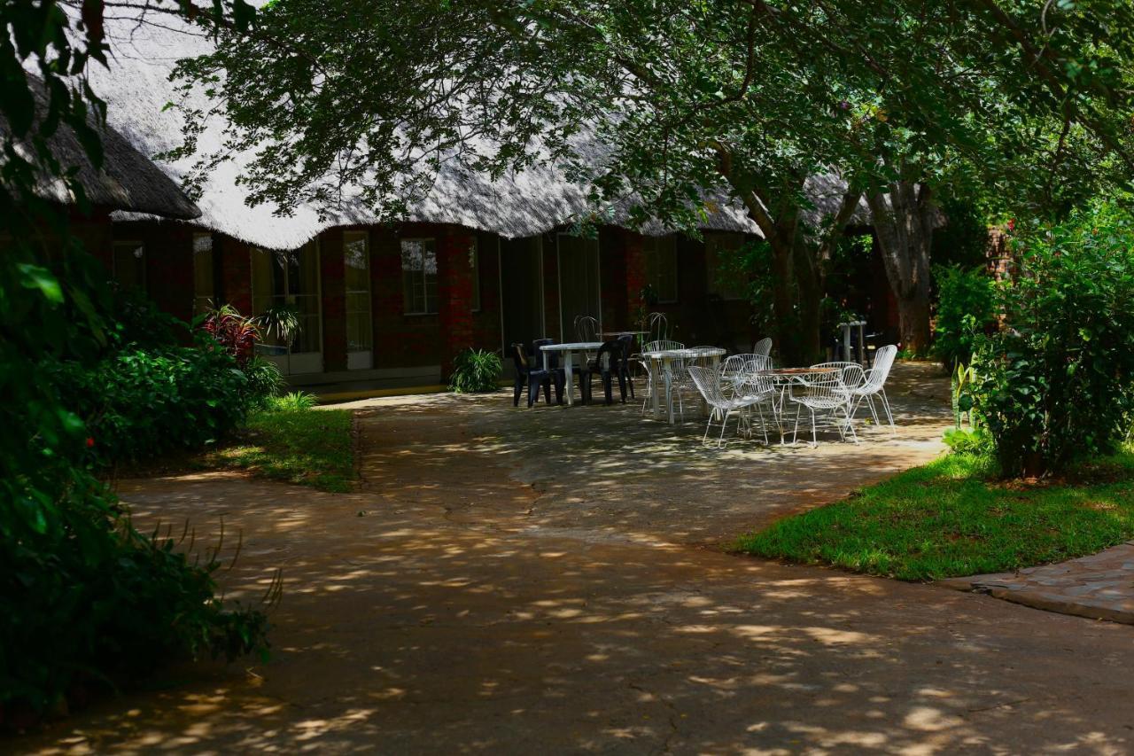 Mawuya Lodge Air Terjun Victoria Bagian luar foto